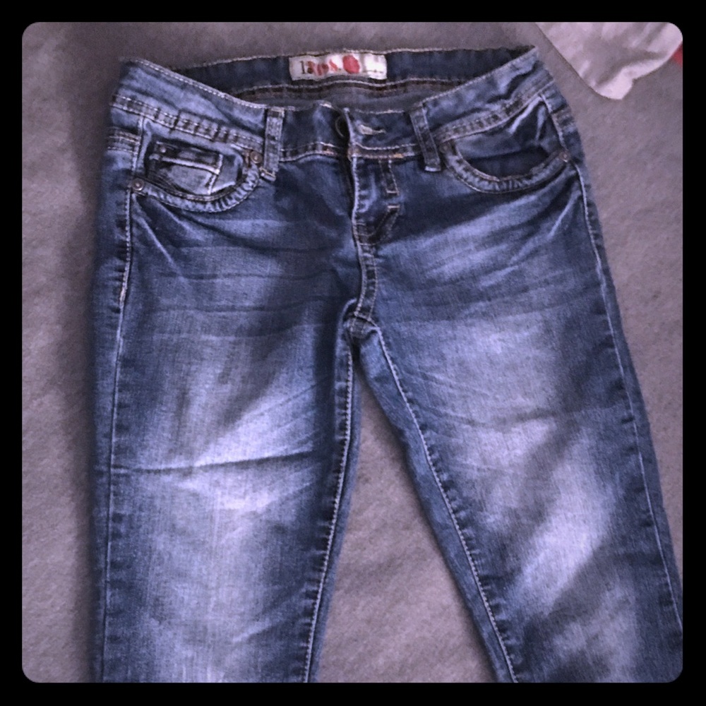 Women’s cropped jeans